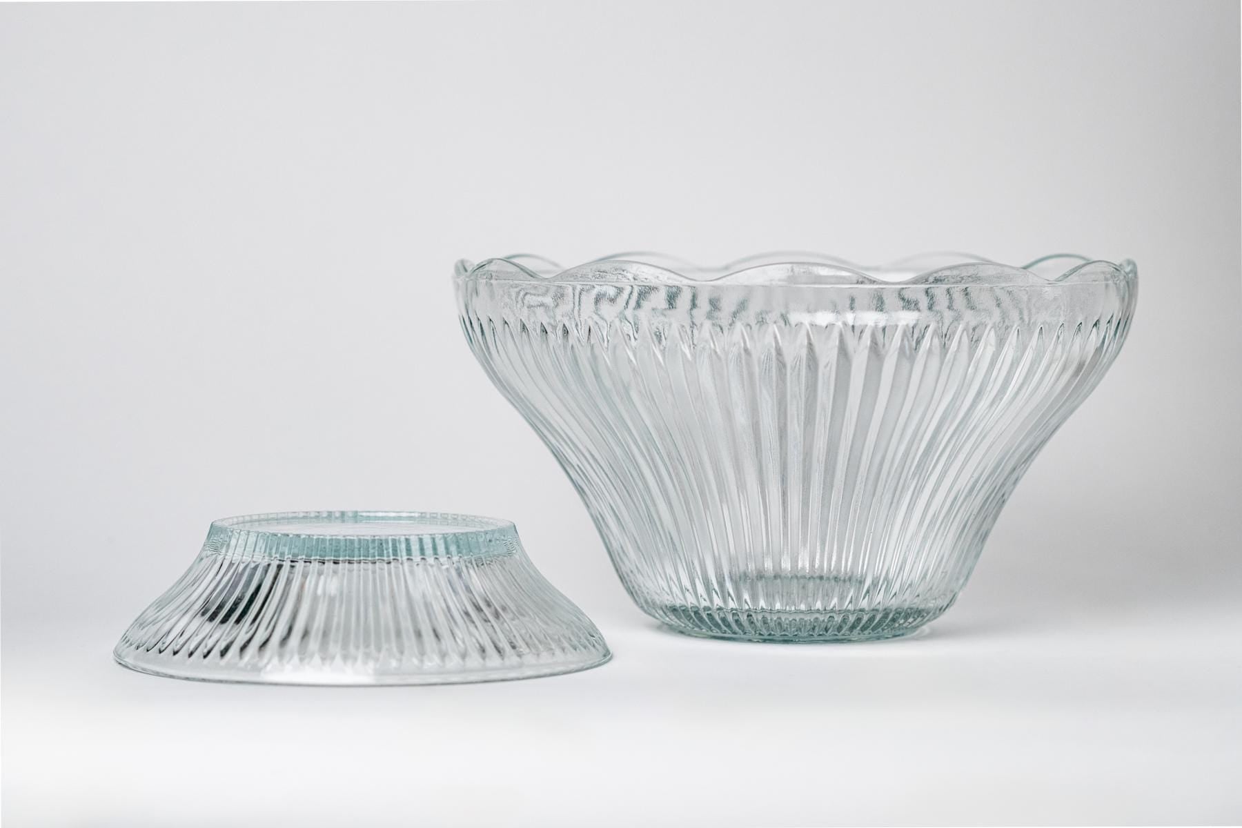 Rippled Punch Bowl with 12 Cups