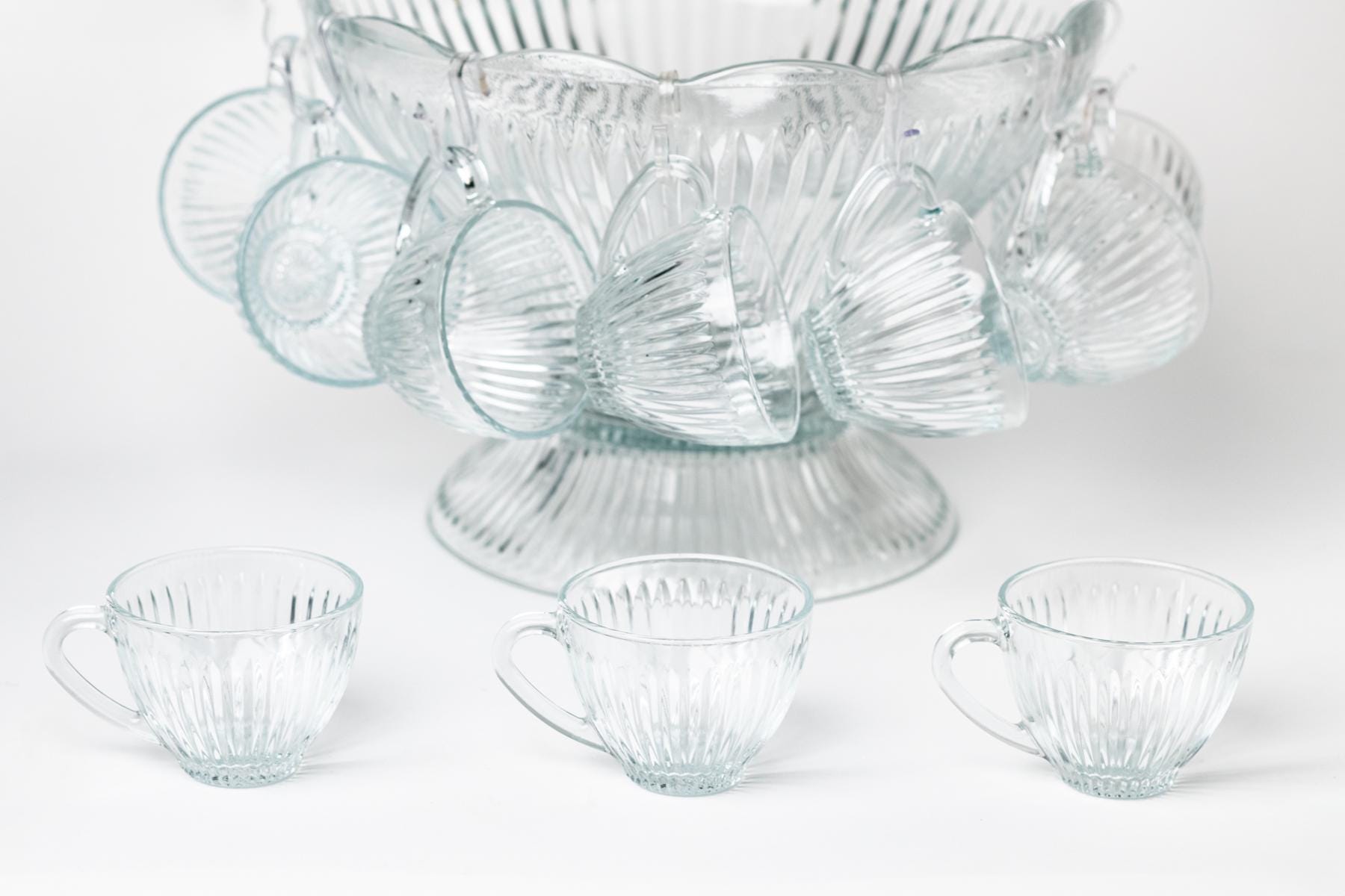 Rippled Punch Bowl with 12 Cups