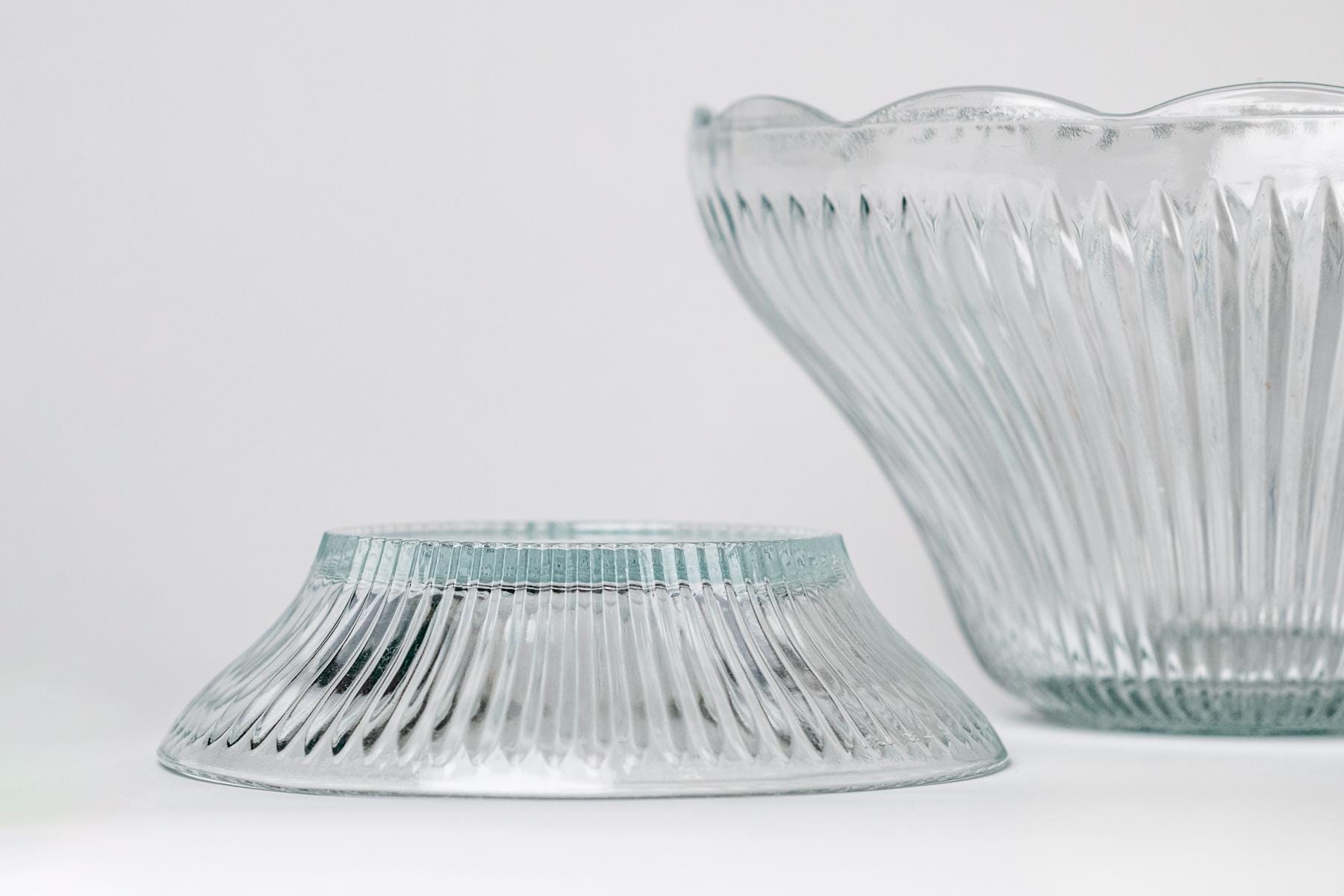 Rippled Punch Bowl with 12 Cups